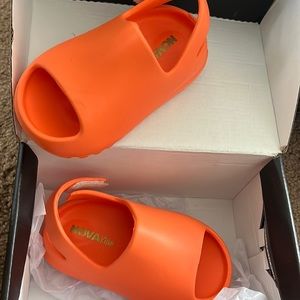 Fashion Nova Slides